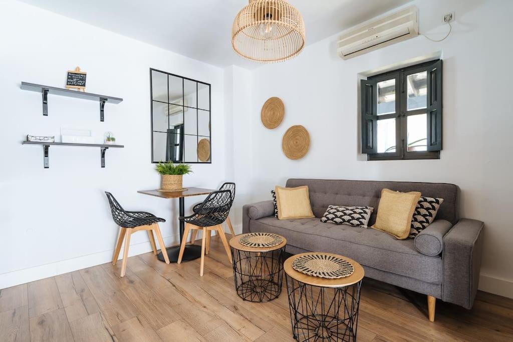 New Apartment In Traditional Building Of The XVI Century เซบีญา ภายนอก รูปภาพ